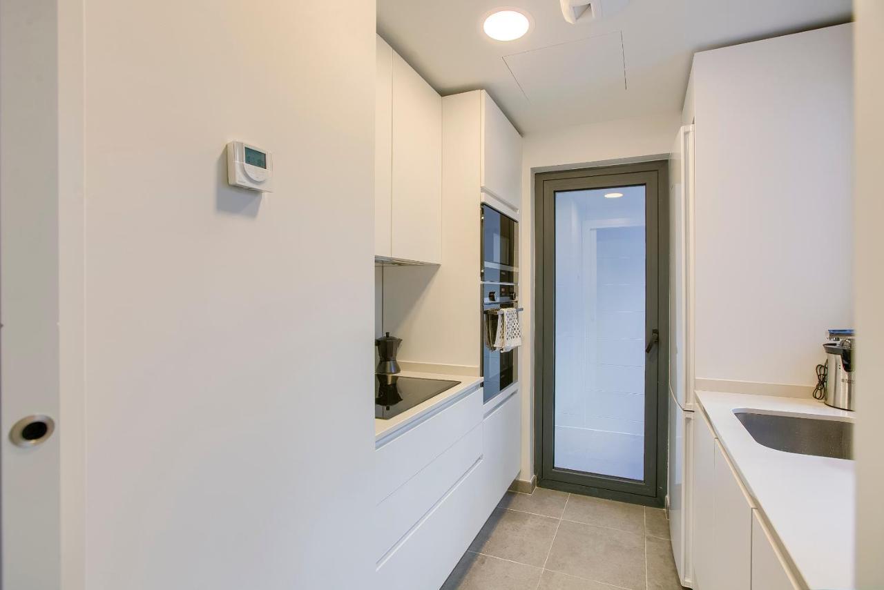 2B2B Deluxe Apartment - Jardines De Cuatro Caminos - Business District - Santiago Bernabeu Madrid Eksteriør bilde
